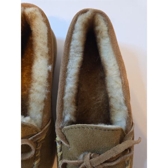 Minnetonka Women's Size 8 Golden Tan Sheepskin Slippers House Shoes - Picture 4 of 14